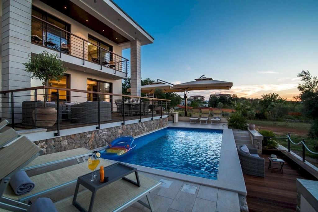 Villa Marconica مالينسكا المظهر الخارجي الصورة